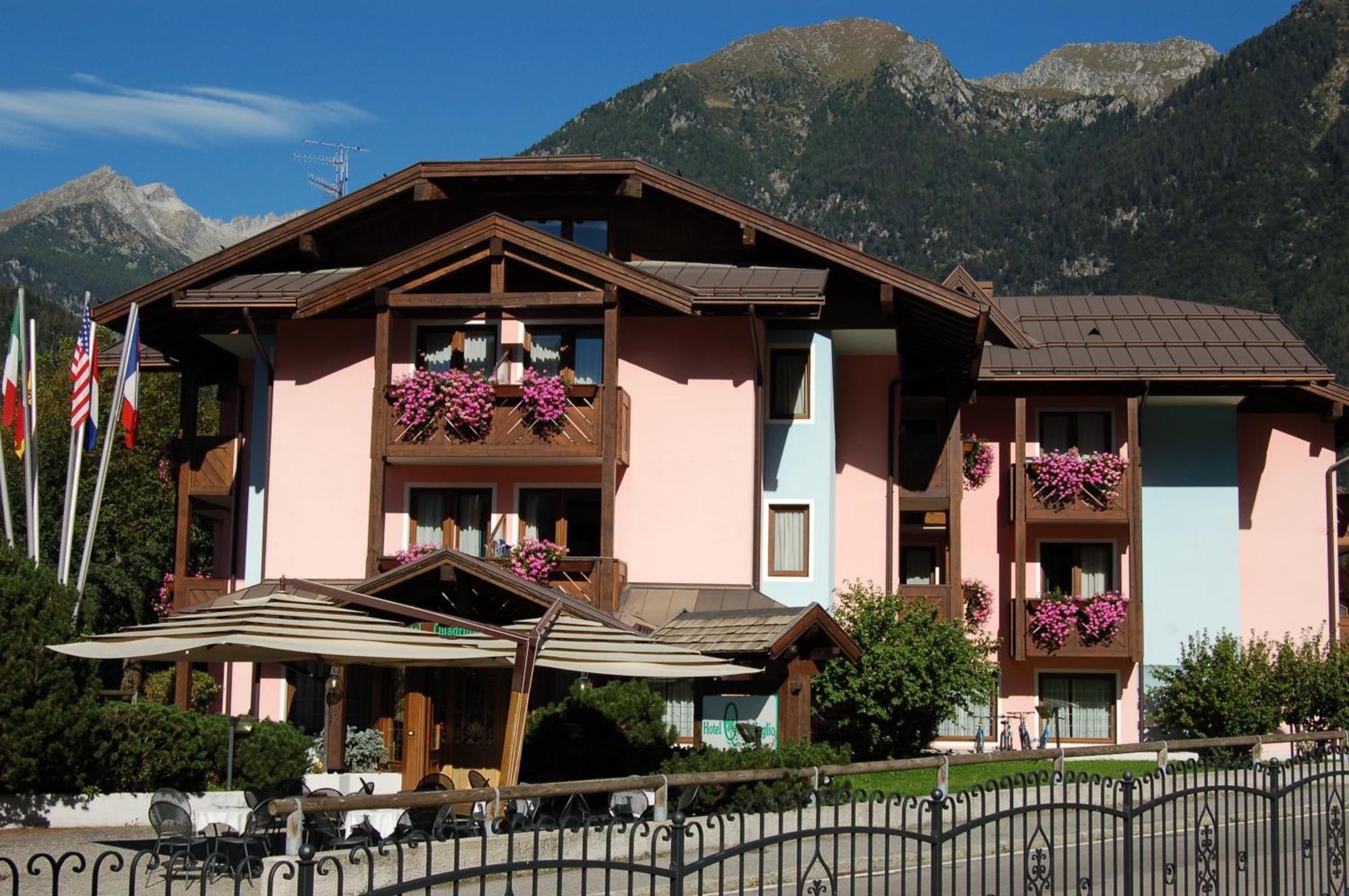 Hotel Quadrifoglio Pinzolo Kültér fotó