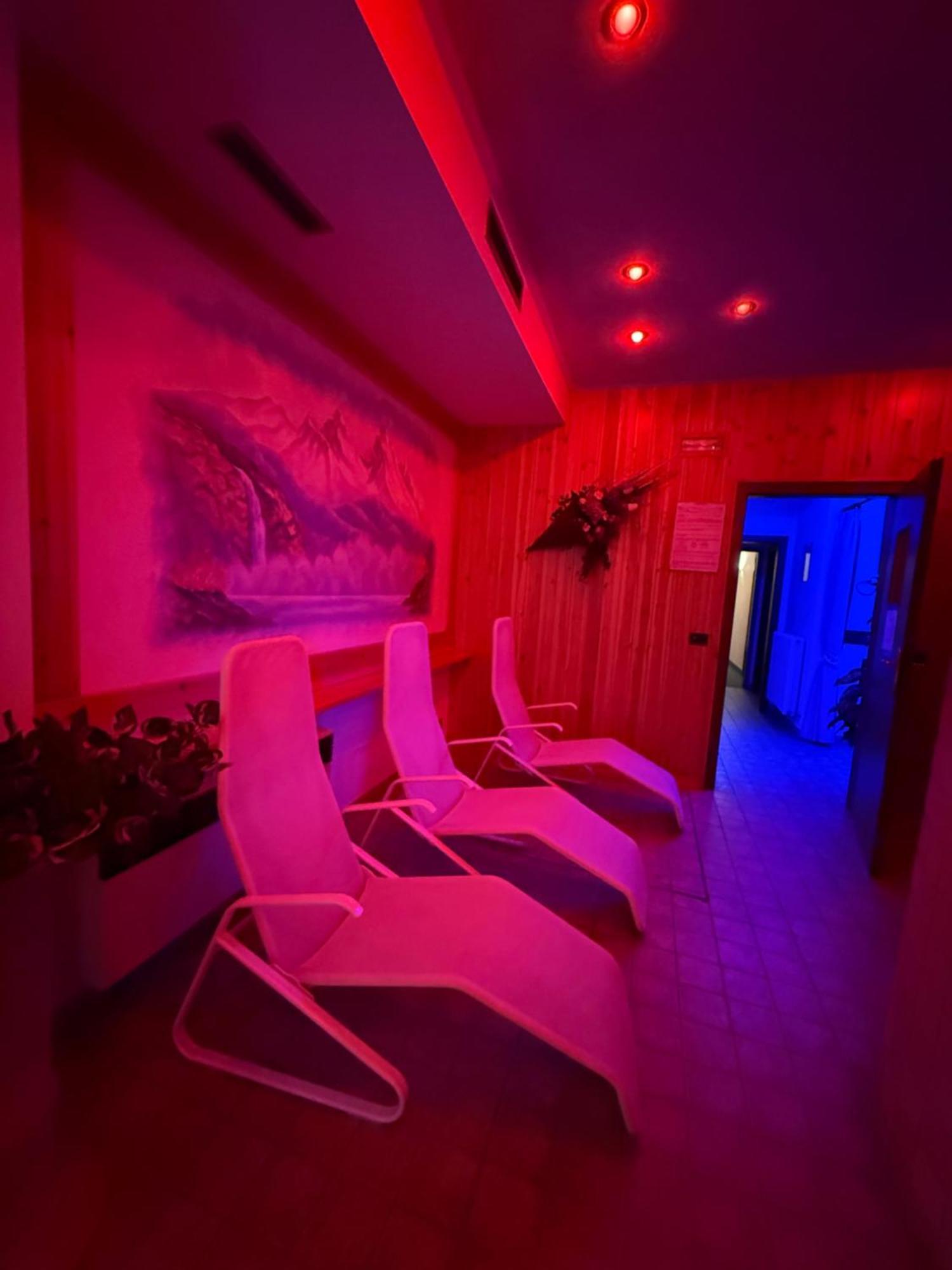 Hotel Quadrifoglio Pinzolo Kültér fotó