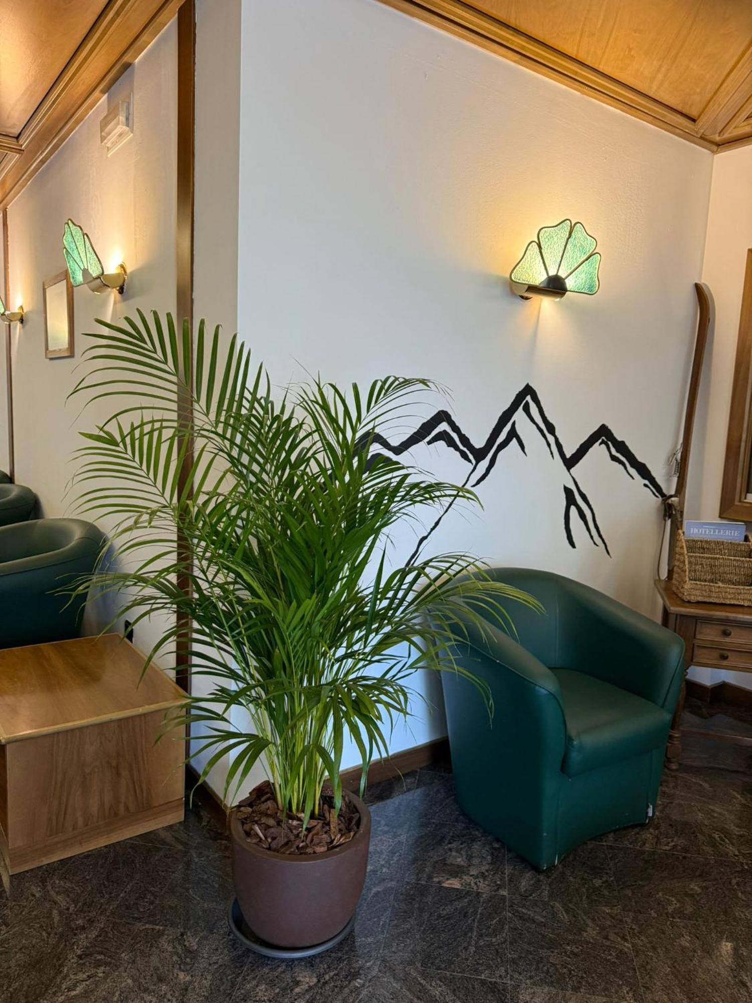 Hotel Quadrifoglio Pinzolo Kültér fotó