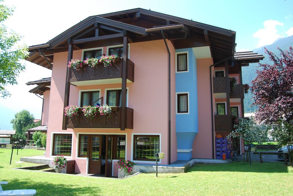 Hotel Quadrifoglio Pinzolo Kültér fotó